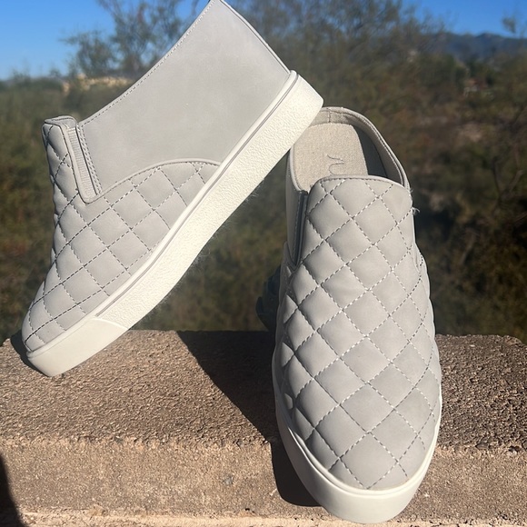 NEW‼️ Quilted Slip-On Wedge Style Sneaker Bootie Mules Clog Slides - Picture 4 of 17
